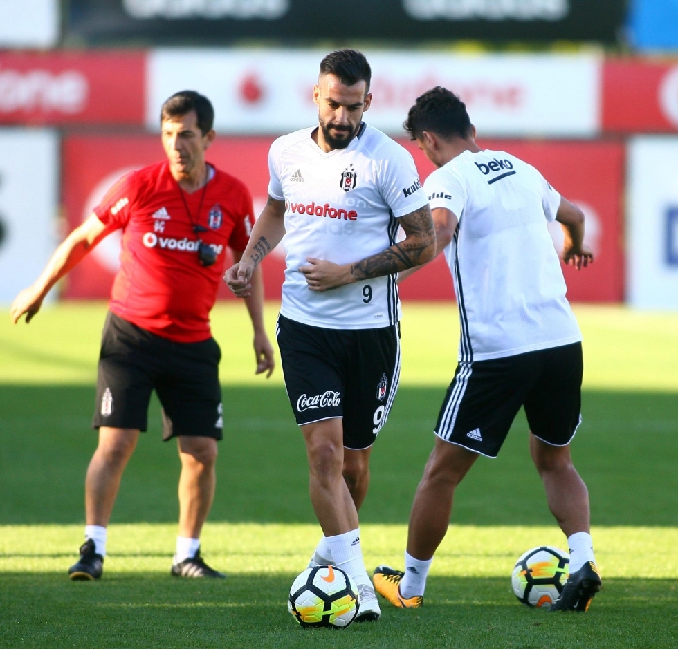 İşte Beşiktaş'ın akşam idmanından kareler! - Görsel 13