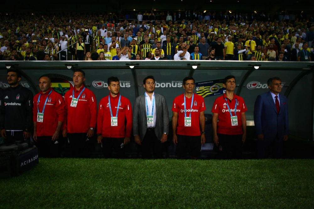 İşte Fenerbahçe-Beşiktaş mücadelesinden kareler! - Görsel 3