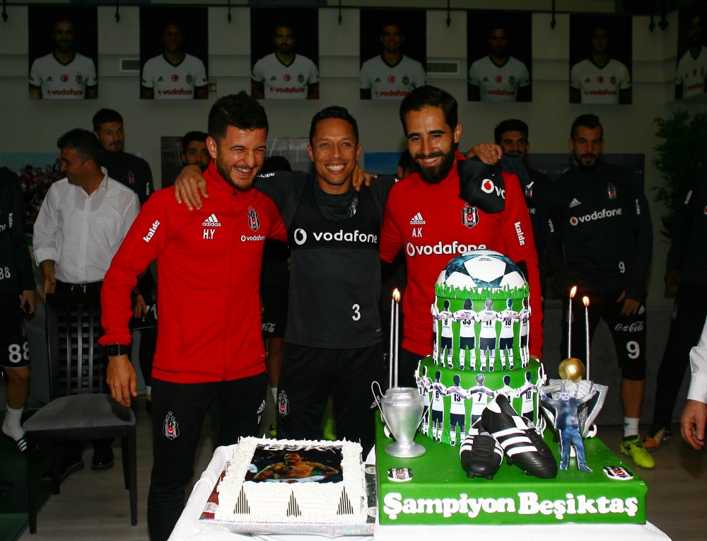 Adriano'nun doğum günü kutlandı! İşte kareler... - Görsel 4