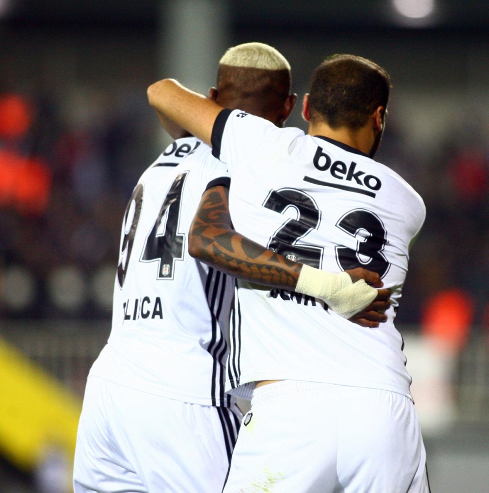 İşte Göztepe-Beşiktaş maçından kareler! - Görsel 53