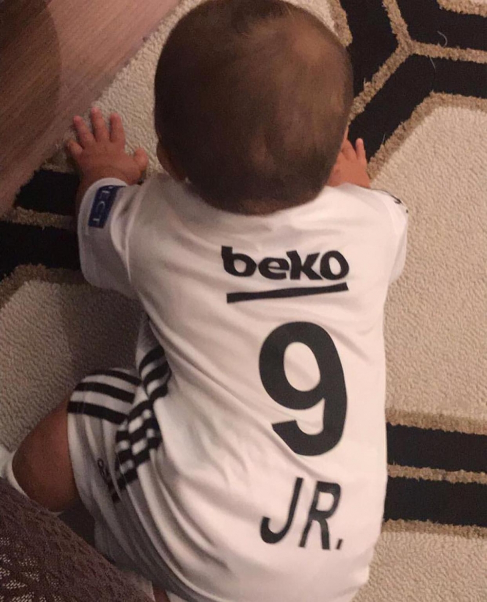 Negredo Jr. topla tanıştı ⚽ - Görsel 5