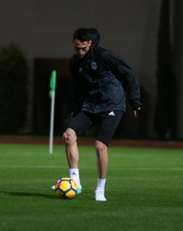 Beşiktaş’ın Antalya’daki ilk antrenmanından 15 fotoğraf karesi  - Görsel 2