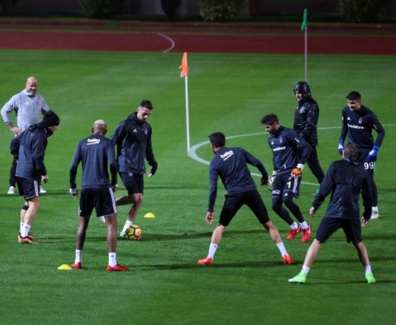 Beşiktaş’ın Antalya’daki ilk antrenmanından 15 fotoğraf karesi  - Görsel 3