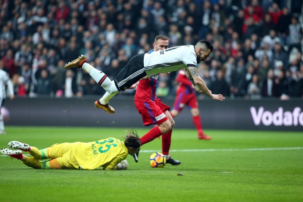 Beşiktaş - Karabükspor maçından kareler... - Görsel 14
