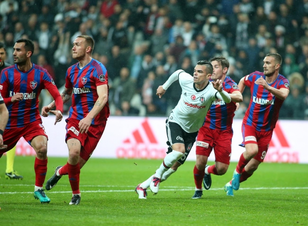 Beşiktaş - Karabükspor maçından kareler... - Görsel 52
