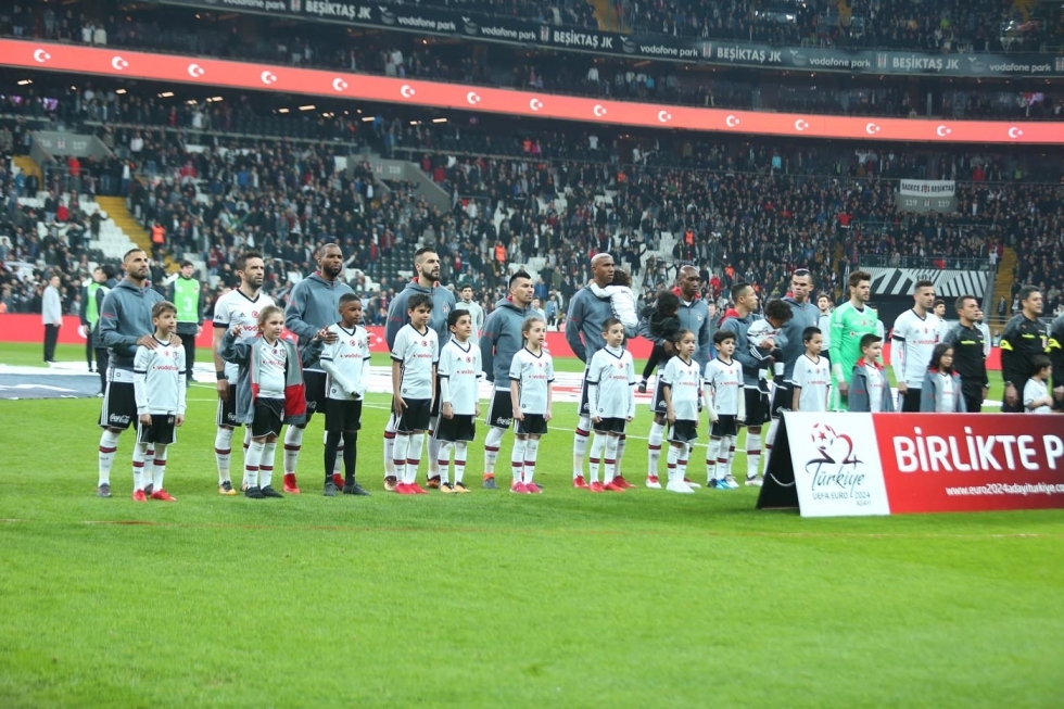 Beşiktaş - Karabükspor maçından kareler... - Görsel 57
