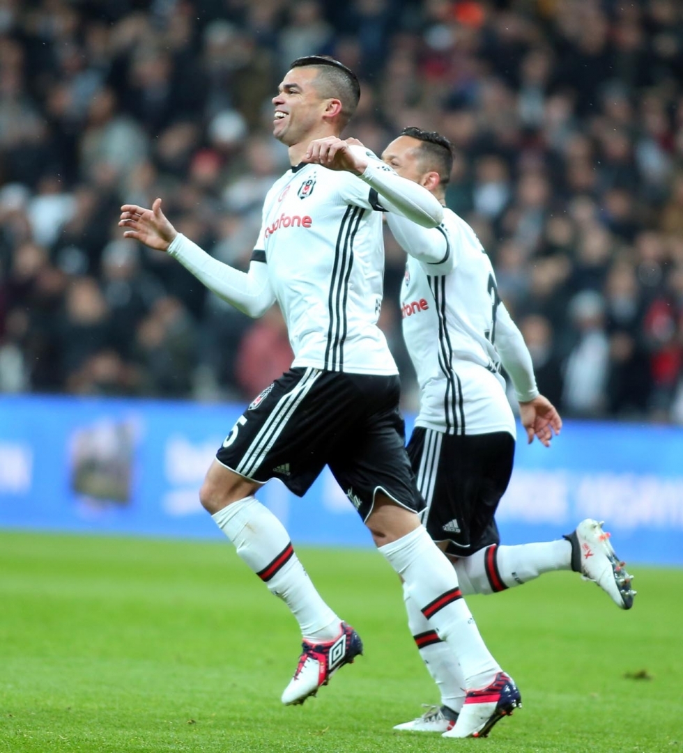 Beşiktaş - Karabükspor maçından kareler... - Görsel 61