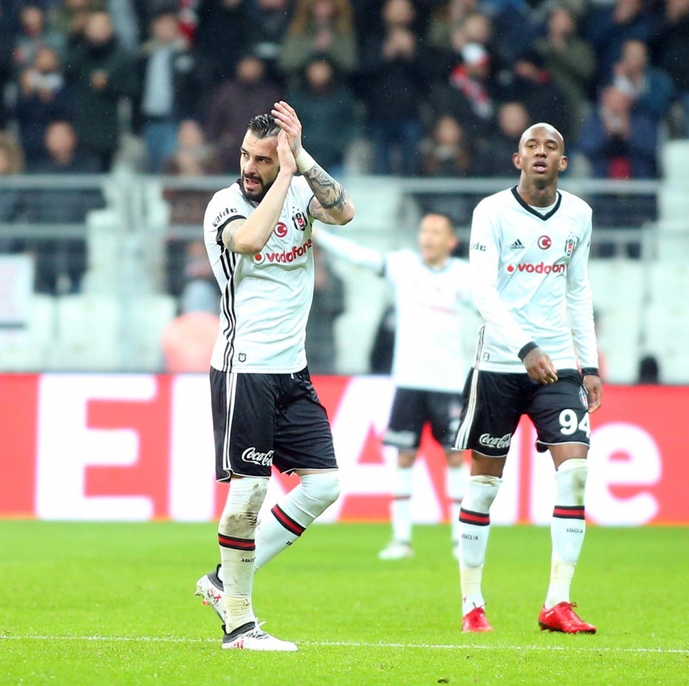 Beşiktaş - Karabükspor maçından kareler... - Görsel 67