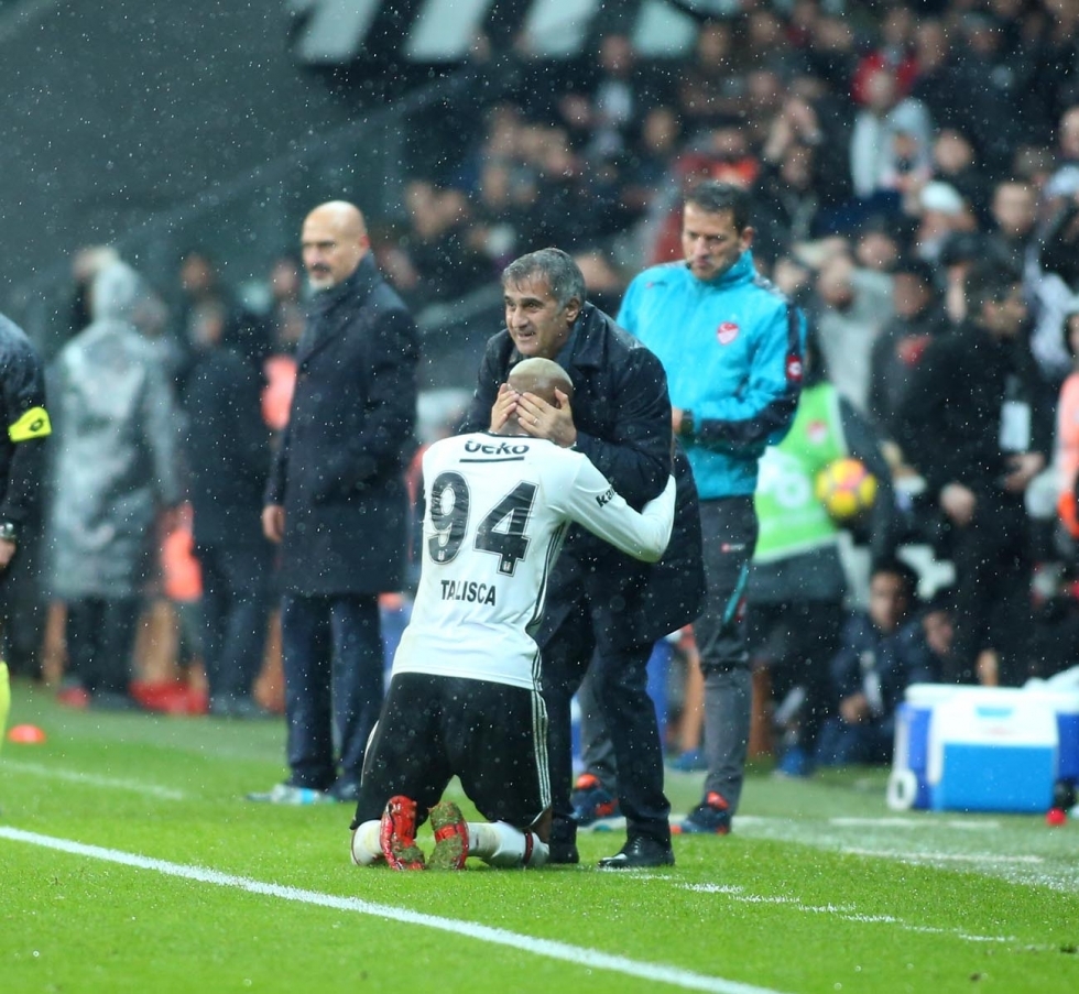 Beşiktaş - Karabükspor maçından kareler... - Görsel 85