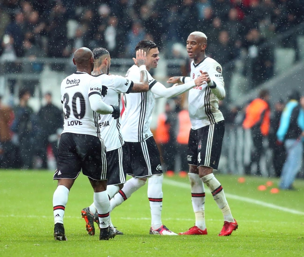 Beşiktaş - Karabükspor maçından kareler... - Görsel 86