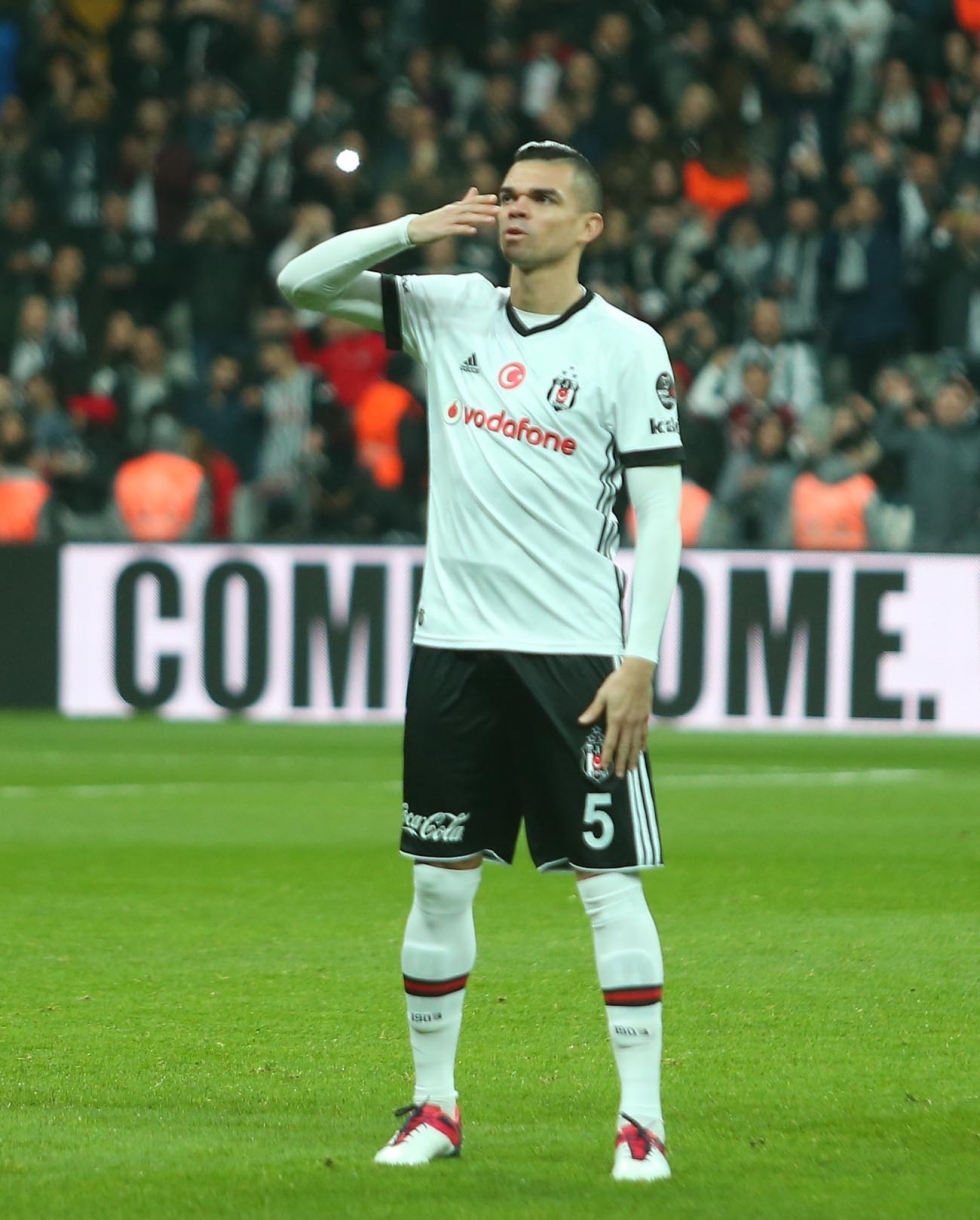 Beşiktaş - Karabükspor maçından kareler... - Görsel 89