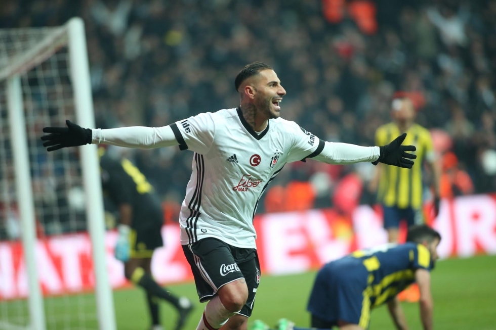 Beşiktaş, Fenerbahçe'yi Dolmabahçe'de devirdi! İşte karşılaşmadan görüntüler... - Görsel 13