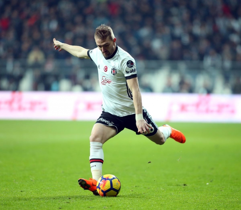 Beşiktaş, Fenerbahçe'yi Dolmabahçe'de devirdi! İşte karşılaşmadan görüntüler... - Görsel 20