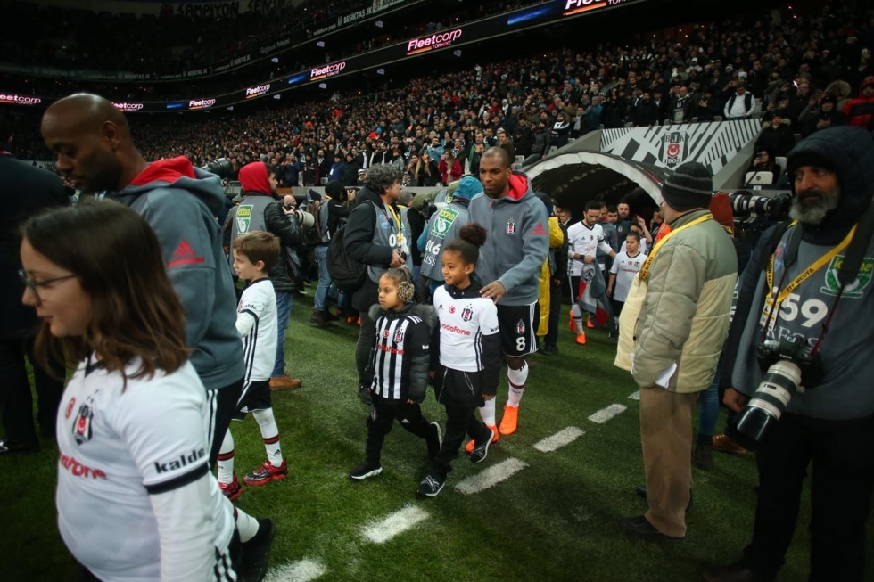 Beşiktaş, Fenerbahçe'yi Dolmabahçe'de devirdi! İşte karşılaşmadan görüntüler... - Görsel 29