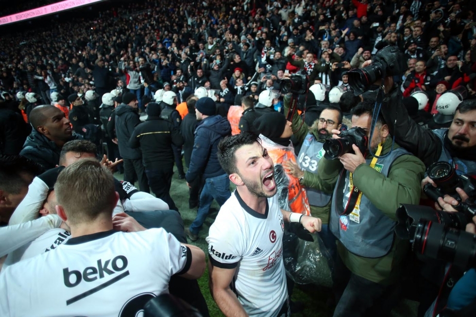 Beşiktaş, Fenerbahçe'yi Dolmabahçe'de devirdi! İşte karşılaşmadan görüntüler... - Görsel 44