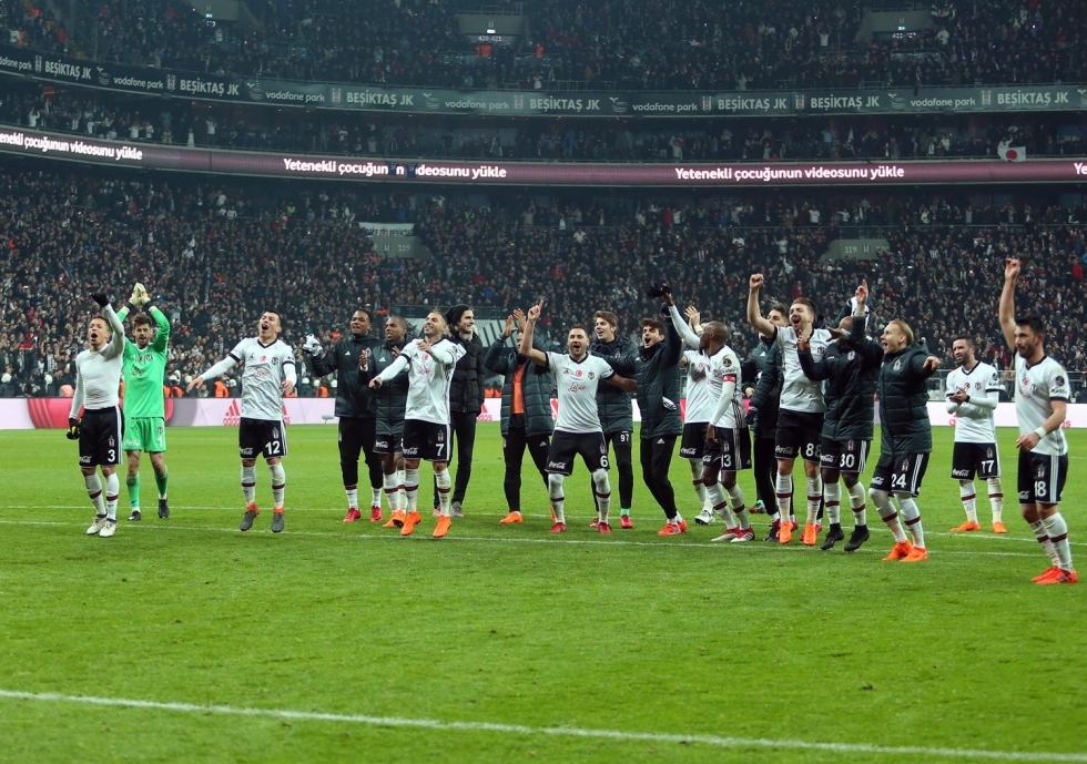Beşiktaş, Fenerbahçe'yi Dolmabahçe'de devirdi! İşte karşılaşmadan görüntüler... - Görsel 65