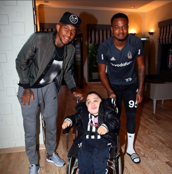 Beşiktaşlı futbolcular ve Şenol Güneş, Mehmet Ali Uzun'la buluştu! - Görsel 1