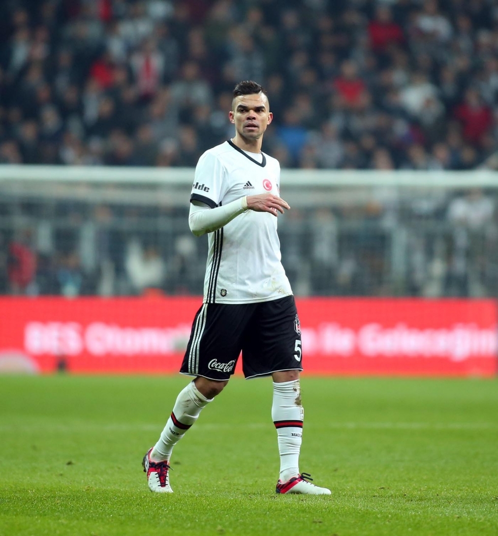 Beşiktaş - Fenerbahçe derbisi hakkında yazılmış 16 köşe yazısı - Görsel 13