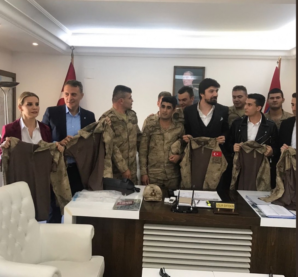 Fikret Orman ve siyah beyazlı oyuncular, Afrin'e destek için Hatay'da - Görsel 1