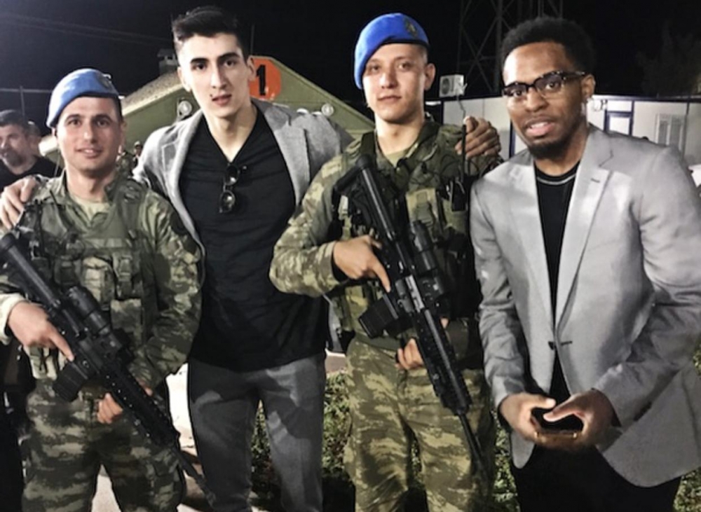 Fikret Orman ve siyah beyazlı oyuncular, Afrin'e destek için Hatay'da - Görsel 6