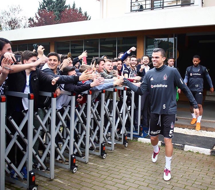 Beşiktaş antrenmanı öncesi renkli görüntüler - Görsel 4