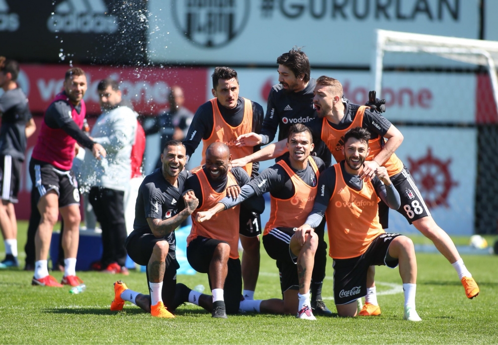 Beşiktaş'ta keyifli antrenman - Görsel 11