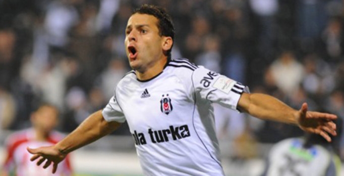 Beşiktaş formasıyla ilk maçında gol atan forvetler - Görsel 4