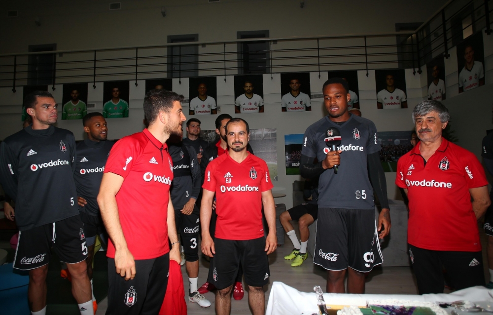 Cyle Larin'in doğum günü kutlandı! - Görsel 3