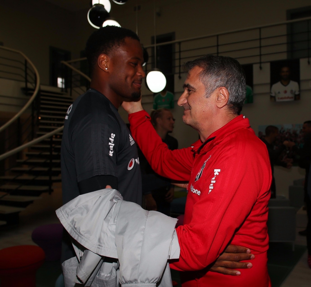 Cyle Larin'in doğum günü kutlandı! - Görsel 5