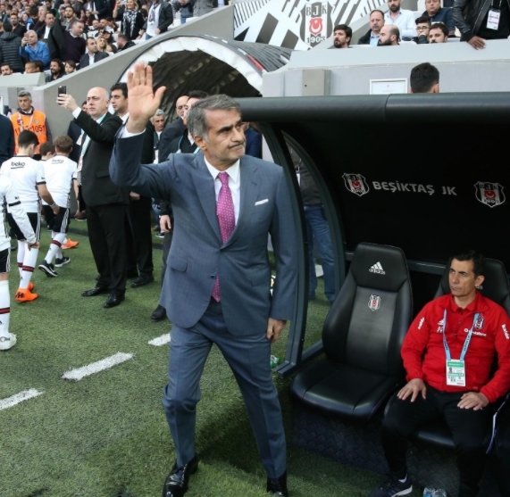 Şenol Güneş'in kafasındaki dikişlerin son hali - Görsel 1