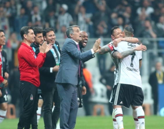 Golünü attı, Güneş'e koştu! İşte kare kare Quaresma'nın gol sevinci - Görsel 4