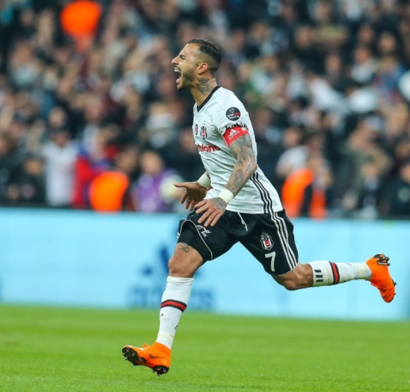 Golünü attı, Güneş'e koştu! İşte kare kare Quaresma'nın gol sevinci - Görsel 7