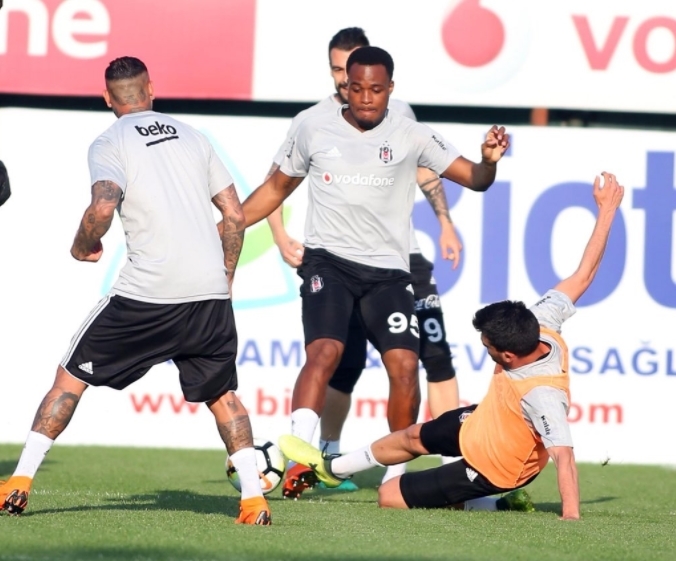 Beşiktaş derbi hazırlıklarını sürdürüyor - Görsel 3