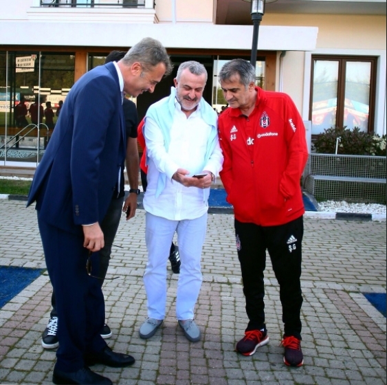 Beşiktaş Başkanı Fikret Orman antrenmanı izledi - Görsel 4