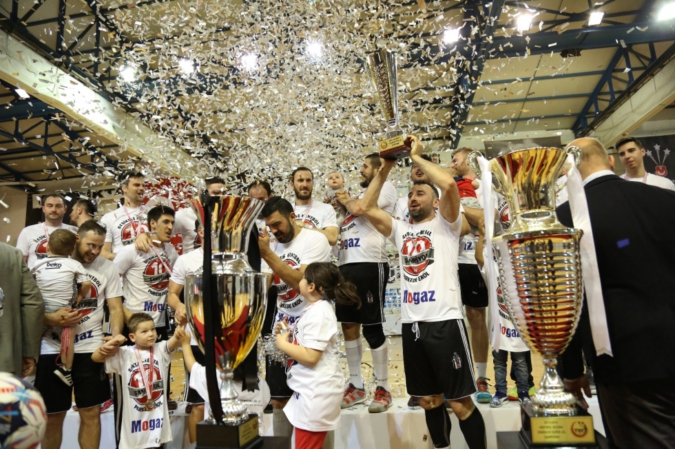 Beşiktaş Mogaz'ın kupa töreninden kareler - Görsel 12