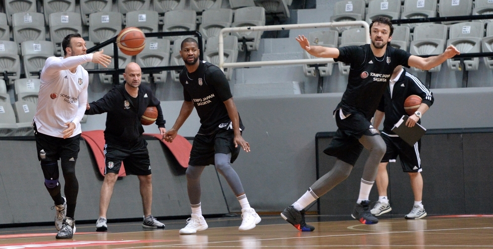 Potada derbi hazırlıkları sürüyor! İşte antrenmandan kareler - Görsel 1