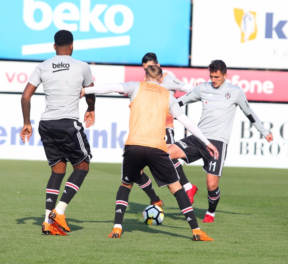 Beşiktaş sahada - Görsel 3