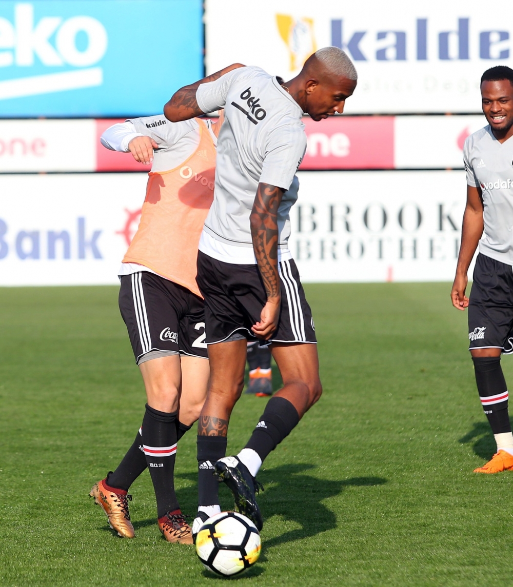 Beşiktaş sahada - Görsel 5