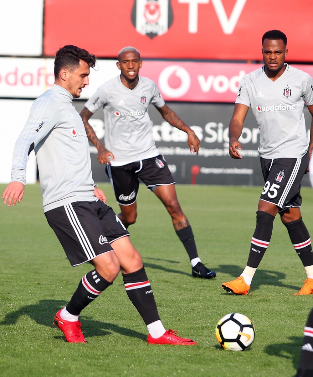 Beşiktaş sahada - Görsel 7