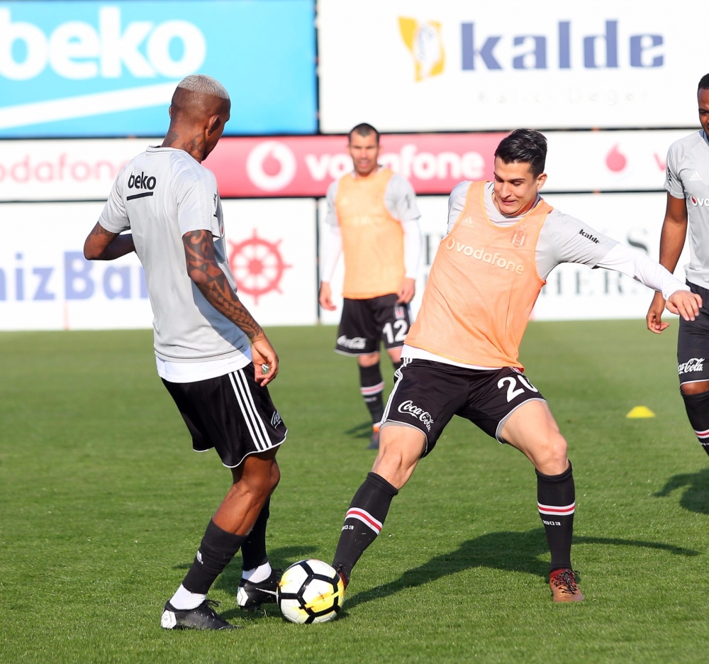 Beşiktaş sahada - Görsel 8