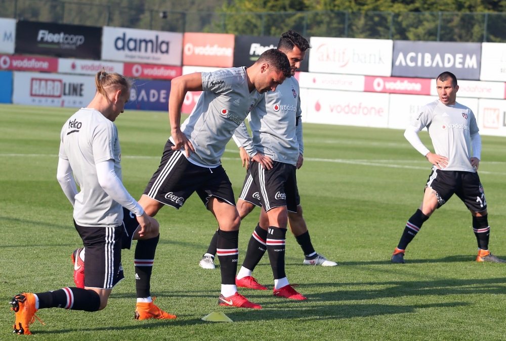 Beşiktaş sahada - Görsel 9