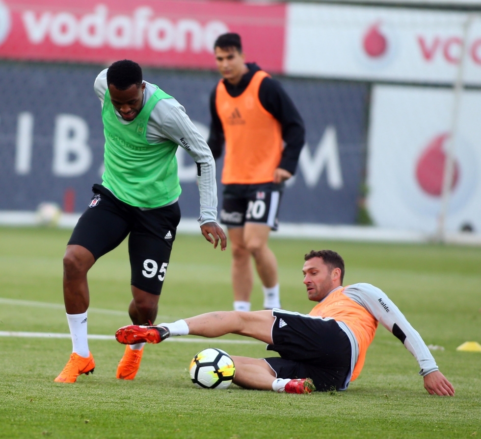 Beşiktaş Kayserispor maçı hazırlıklarını sürdürdü! İşte antrenmandan kareler - Görsel 13