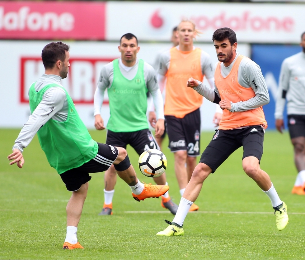Beşiktaş'ın sabah antrenmanından kareler - Görsel 11