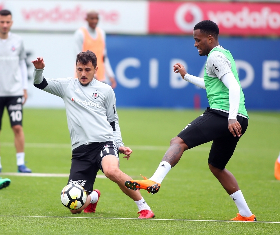 Beşiktaş'ın sabah antrenmanından kareler - Görsel 12