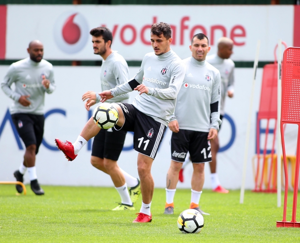 Beşiktaş'ın sabah antrenmanından kareler - Görsel 6