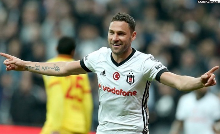 O bir stoper, o bir görev adamı, o bir Sırp Tankı. O... Dusko Tosic  - Görsel 9