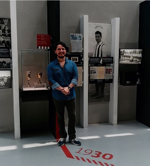 Burak Aksak, Beşiktaş JK Müzesi'ni ziyaret etti! - Görsel 1