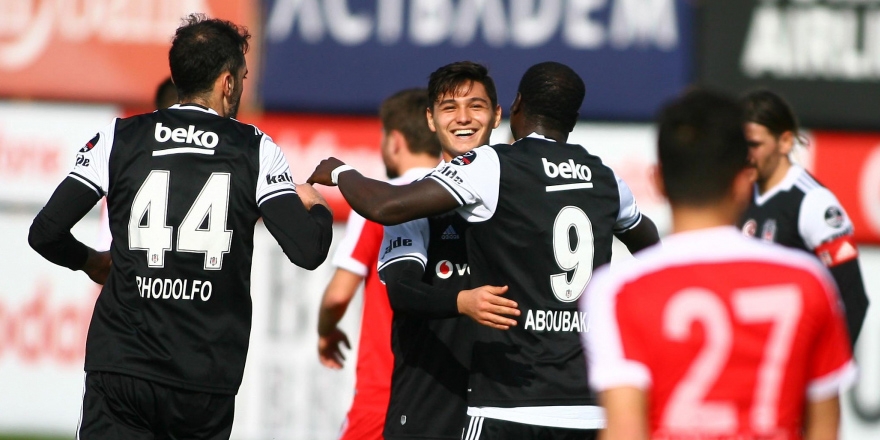 Beşiktaş'ta sezon boyunca 32 oyuncu süre aldı! Peki bu oyuncular kaç dakika oynadılar? - Görsel 4