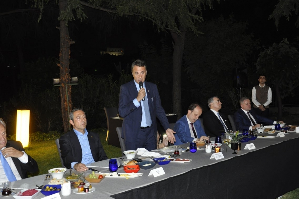 Fikret Orman Kulüpler Birliği Vakfı üyelerine iftar daveti verdi! İşte davetten kareler... - Görsel 8