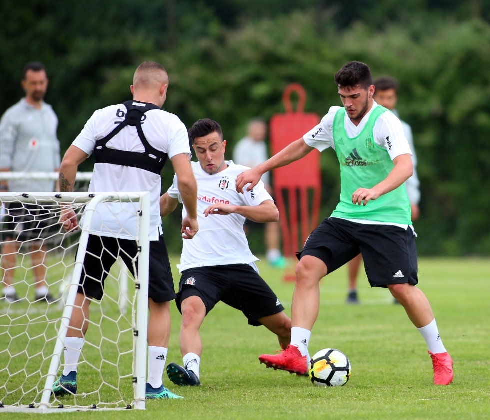 Beşiktaş yeni sezon hazırlıklarına başladı! İşte antrenmandan kareler... - Görsel 15